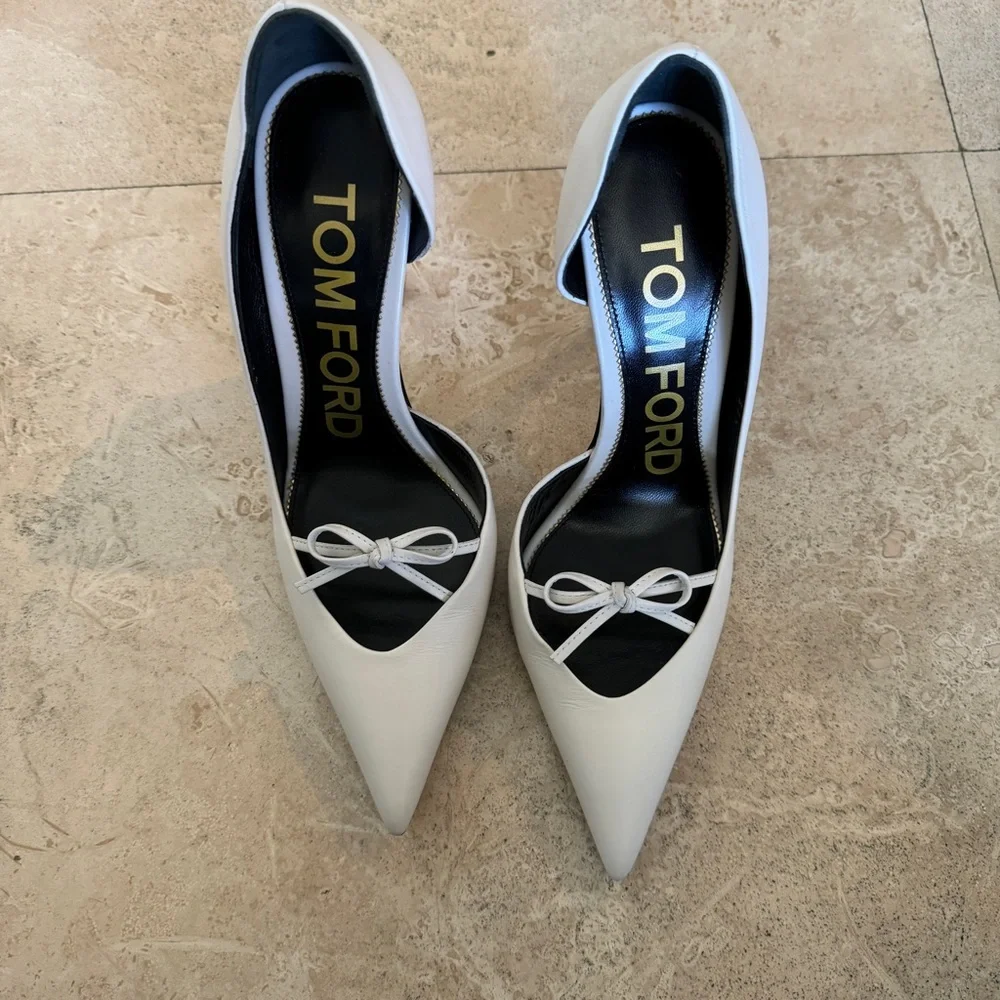 Tom Ford Leather Stiletto Pumps With Bow Front NEW - Picture 5 of 11